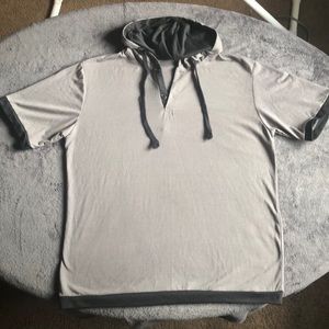 Short sleeve sweatshirt